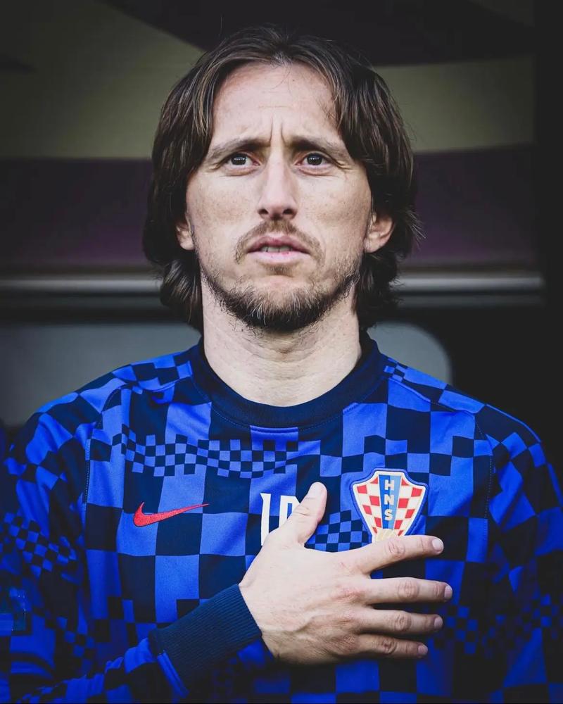 棒球场上的心理诡计投手如何通过微调投球间隔破坏打者的呼吸节奏