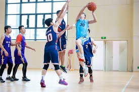 里约网球公开赛：科梅萨纳爆冷逆转兹维列夫晋级四强